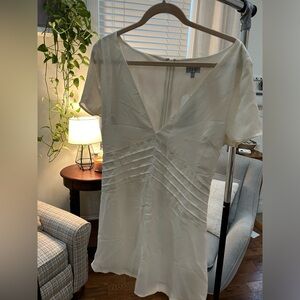Tobi White Short Sleeves V Neck Dress